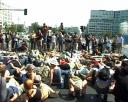 Mauerbau-Performance am 13. August 2003, Berlin-Potsdamer Platz (c) 2003-2020 by Can Elbasi